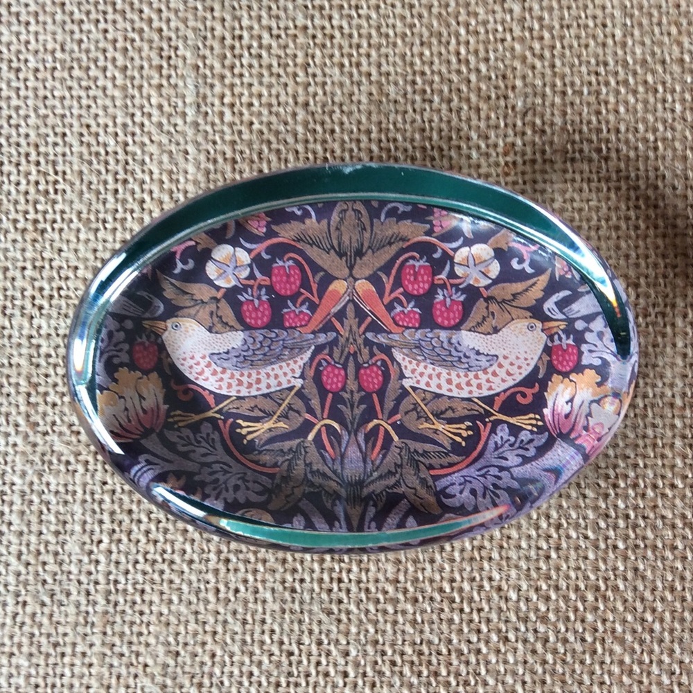 William Morris: Strawberry Thief ~ Paperweight From Past Times. - Picture 7 of 7